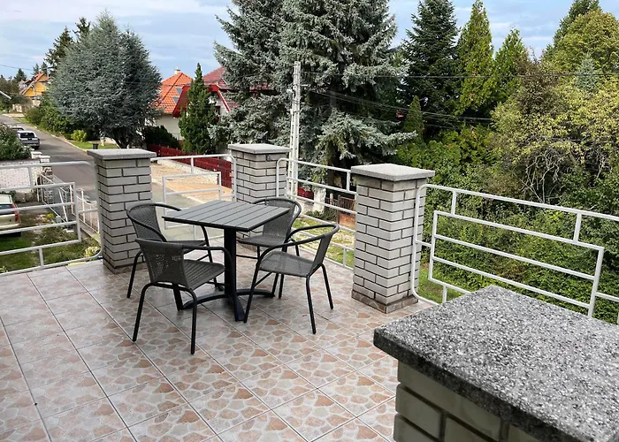 Konukevi Petoefi Vendeghaz